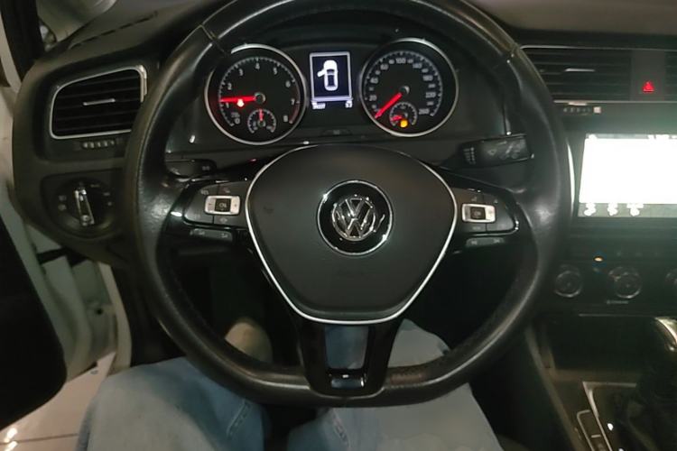 Used Volkswagen Golf 2019 280TSI DSG Comfort Version China VI Standard Steering Wheel