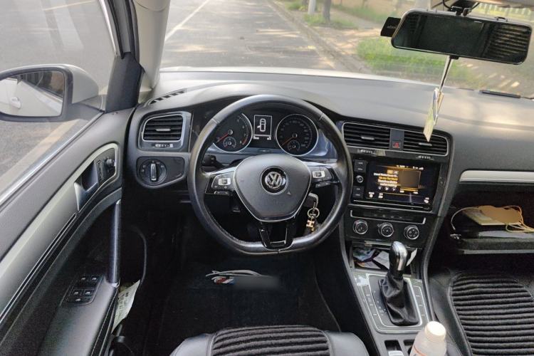 Used Volkswagen Golf 2019 280TSI DSG Comfort Version China VI Standard Steering Wheel