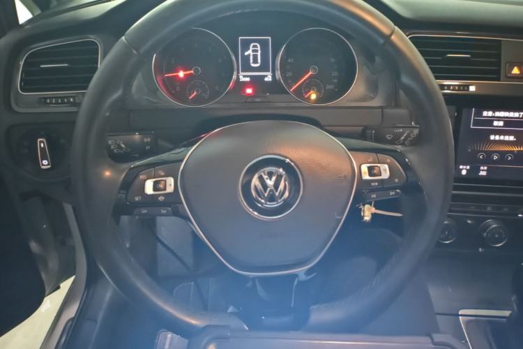 Used Volkswagen Golf 2019 1.6L Automatic Comfort Model China V Standard Steering Wheel