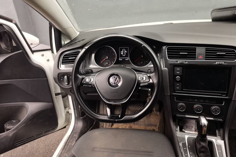 Used Volkswagen Golf 2019 1.6L Automatic Comfort Model China V Standard Steering Wheel