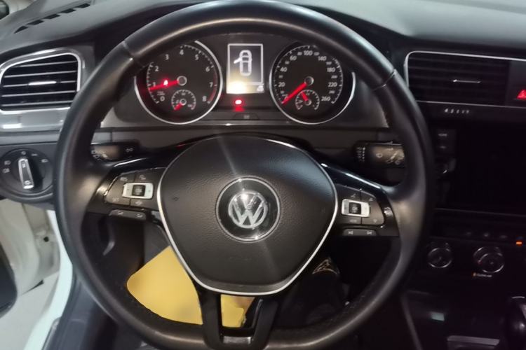 Used Volkswagen Golf 2019 1.6L Automatic Comfort Model China V Standard Steering Wheel