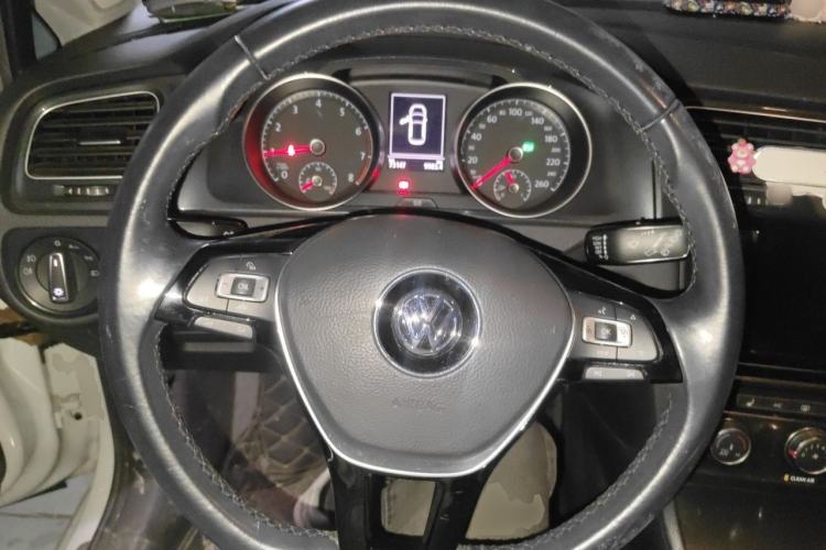 Used Volkswagen Golf 2019 280TSI DSG Luxury Version China VI Standard Steering Wheel