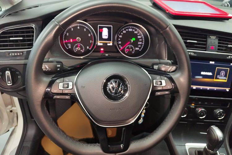 Used Volkswagen Golf 2019 1.8TSI Travel Edition Steering Wheel
