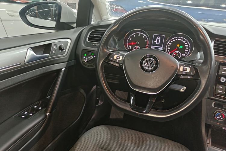 Used Volkswagen Golf 2019 280TSI DSG Comfort Version China VI Standard Steering Wheel