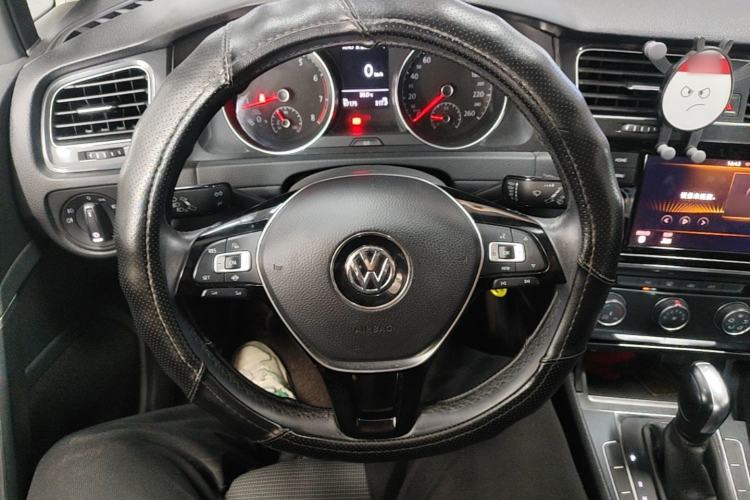 Used Volkswagen Golf 2019 1.6L Automatic Comfort Model China V Standard Steering Wheel