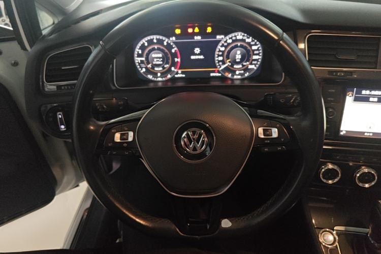 Used Volkswagen Golf 2019 280TSI DSG Luxury Version China VI Standard Steering Wheel
