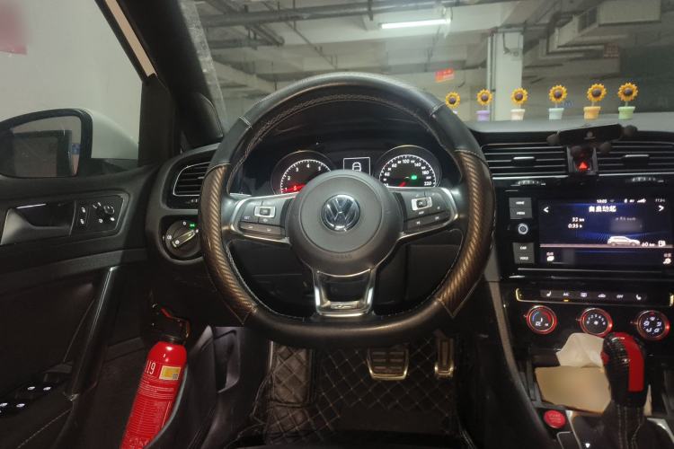Used Volkswagen Golf 2019 280TSI DSG R-Line Model China V Standard Steering Wheel