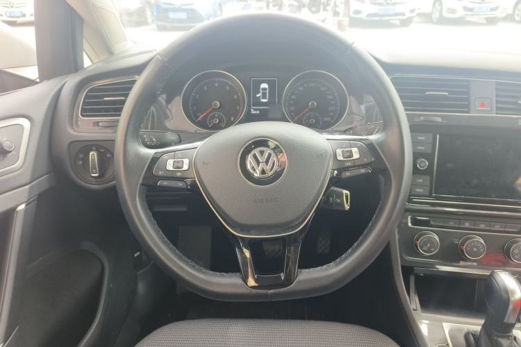 Used Volkswagen Golf 2019 280TSI DSG Comfort Version China VI Standard Steering Wheel