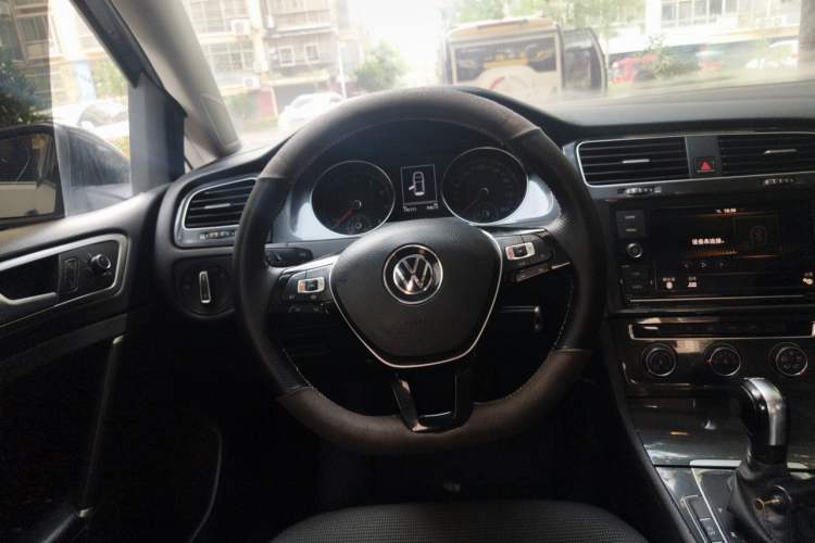 Used Volkswagen Golf 2019 280TSI DSG Comfort Version China VI Standard Steering Wheel