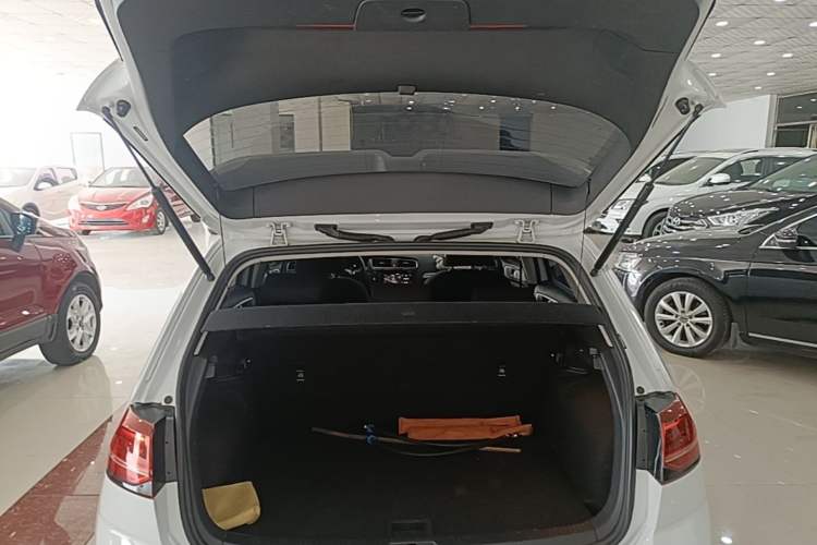 Used Volkswagen Golf 2019 200TSI DSG Comfort & Ambition Edition China VI Standard Trunk