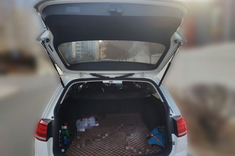 Used Volkswagen Golf 2019 1.8TSI Travel Edition Trunk