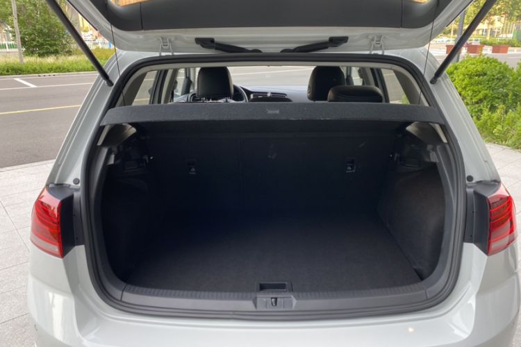 Used Volkswagen Golf 2019 1.6L Manual Fashion Edition China V Standard Trunk