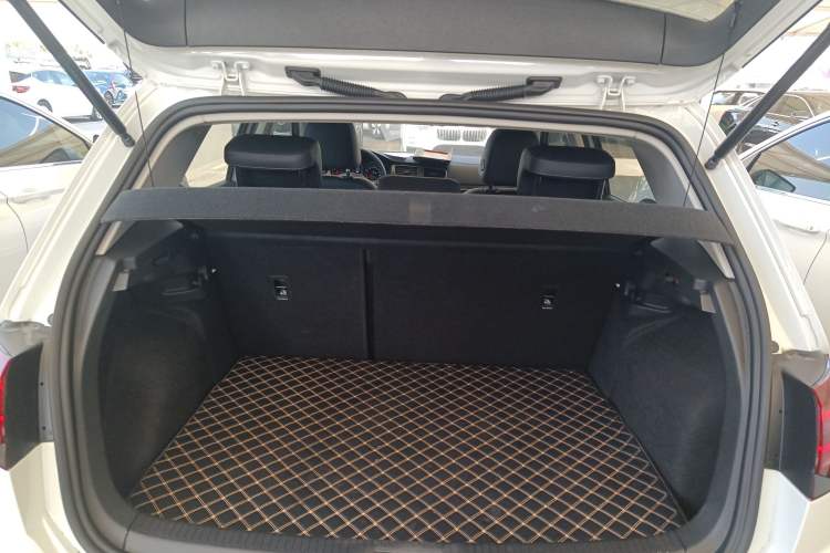 Used Volkswagen Golf 2019 280TSI DSG Luxury Version China VI Standard Trunk