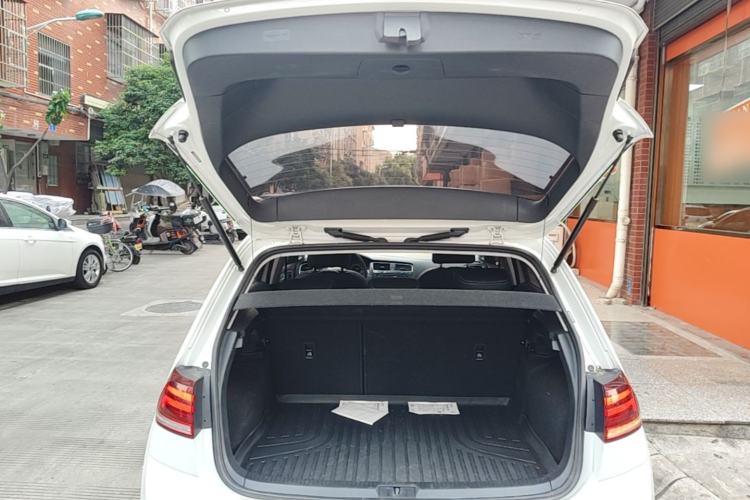 Used Volkswagen Golf 2019 200TSI DSG Comfort & Ambition Edition China VI Standard Trunk