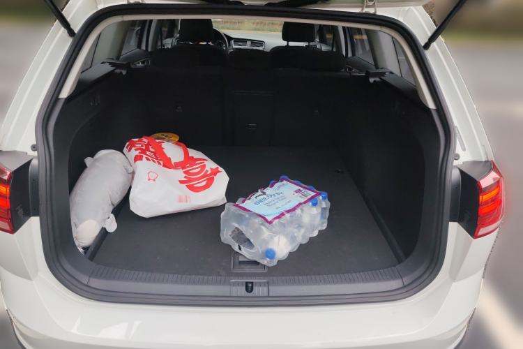Used Volkswagen Golf 2019 1.8TSI Travel Edition Trunk