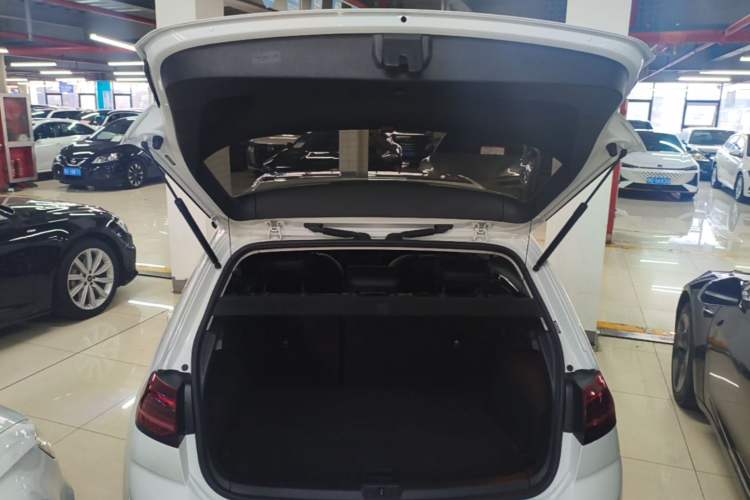 Used Volkswagen Golf 2019 280TSI DSG Luxury Version China VI Standard Trunk
