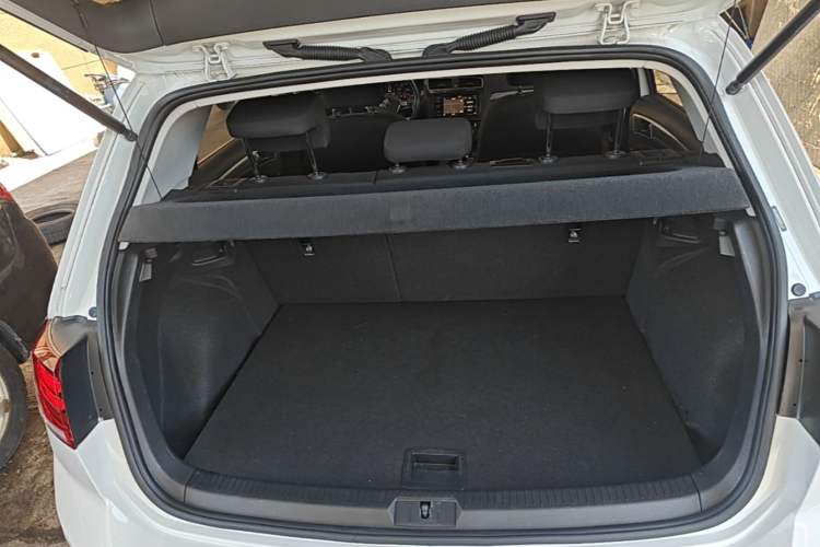 Used Volkswagen Golf 2019 200TSI DSG Comfort & Ambition Edition China VI Standard Trunk