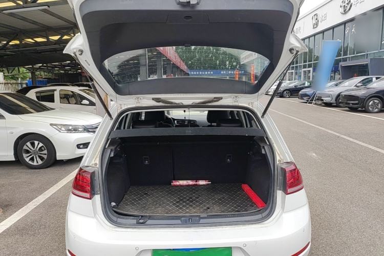 Used Volkswagen Golf 2019 280TSI DSG Comfort Version China VI Standard Trunk