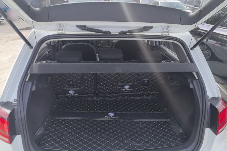 Used Volkswagen Golf 2019 200TSI DSG Comfort & Ambition Edition China VI Standard Trunk