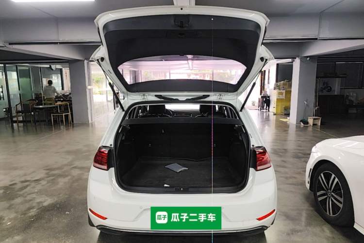 Used Volkswagen Golf 2019 200TSI DSG Comfort & Ambition Edition China VI Standard Trunk