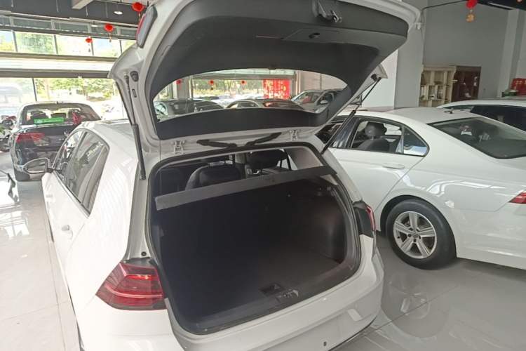 Used Volkswagen Golf 2019 280TSI DSG Luxury Version China VI Standard Trunk