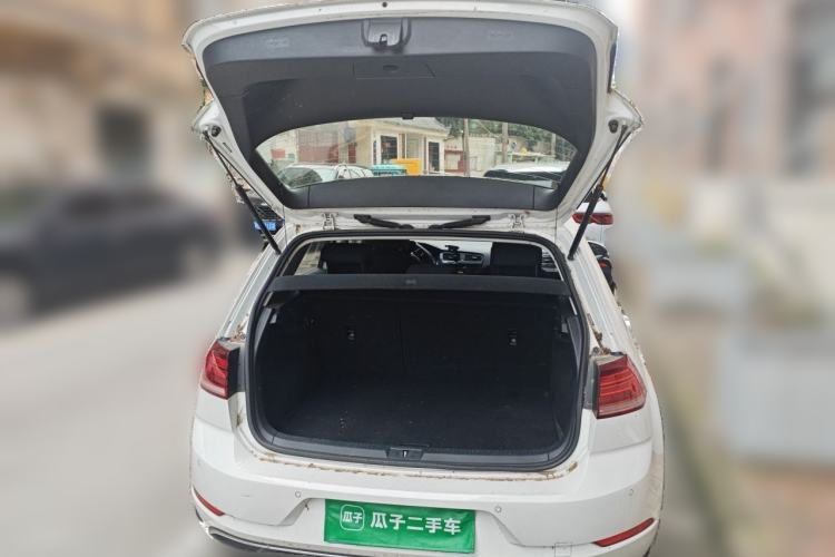 Used Volkswagen Golf 2019 200TSI DSG Comfort & Ambition Edition China VI Standard Trunk