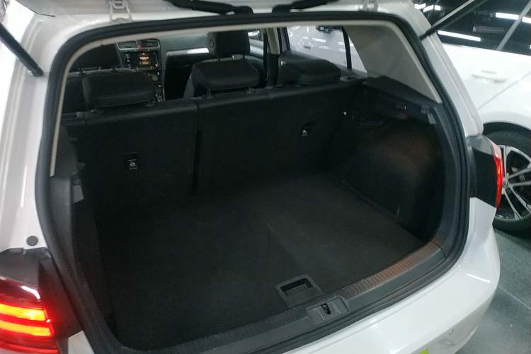 Used Volkswagen Golf 2019 280TSI DSG Comfort Version China VI Standard Trunk