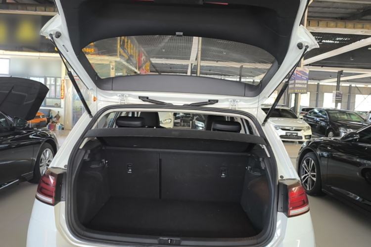 Used Volkswagen Golf 2019 280TSI DSG Comfort Version China VI Standard Trunk