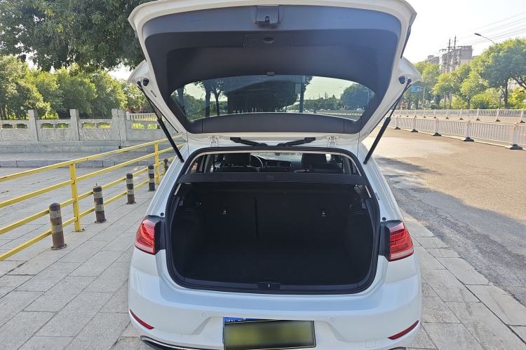 Used Volkswagen Golf 2019 280TSI DSG Comfort Version China VI Standard Trunk