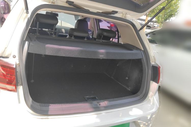 Used Volkswagen Golf  Trunk