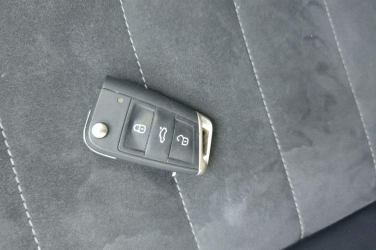 Used Volkswagen Golf 2019 280TSI DSG Luxury Version China VI Standard Vehicle Key