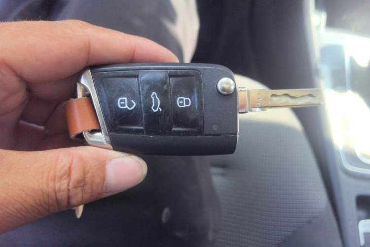 Used Volkswagen Golf 2019 280TSI DSG Comfort Version China VI Standard Vehicle Key