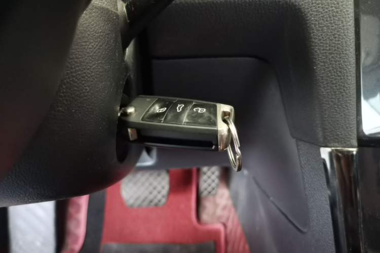 Used Volkswagen Golf 2019 200TSI DSG Comfort & Ambition Edition China VI Standard Vehicle Key