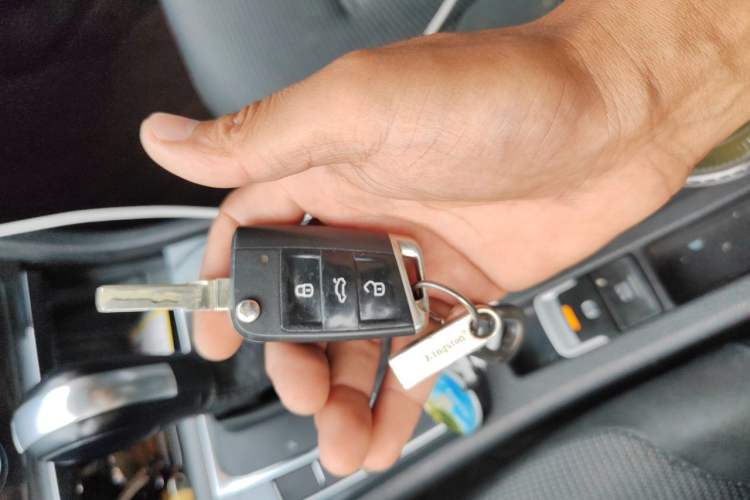 Used Volkswagen Golf 2019 1.6L Automatic Comfort Model China V Standard Vehicle Key