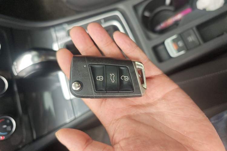 Used Volkswagen Golf 2019 200TSI DSG Comfort & Ambition Edition China VI Standard Vehicle Key