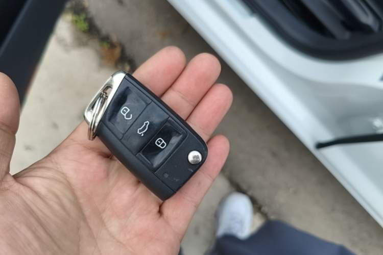 Used Volkswagen Golf 2019 1.6L Automatic Comfort Model China V Standard Vehicle Key