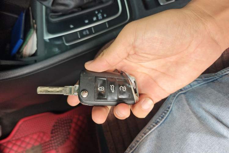 Used Volkswagen Golf 2019 200TSI DSG Comfort Version China VI Standard Vehicle Key