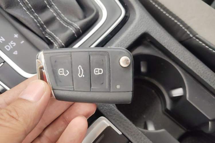 Used Volkswagen Golf 2019 280TSI DSG R-Line Model China V Standard Vehicle Key
