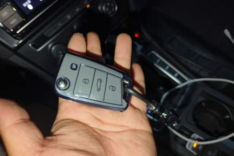 Used Volkswagen Golf 2019 1.6L Automatic Comfort Model China V Standard Vehicle Key