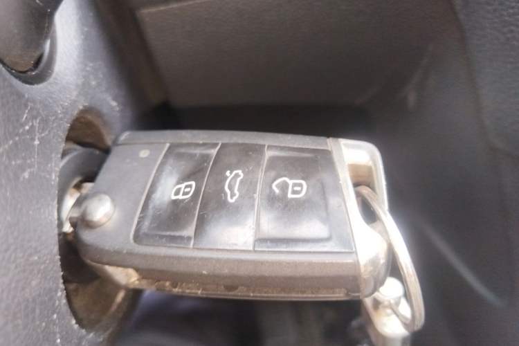 Used Volkswagen Golf 2019 1.6L Automatic Comfort Model China V Standard Vehicle Key