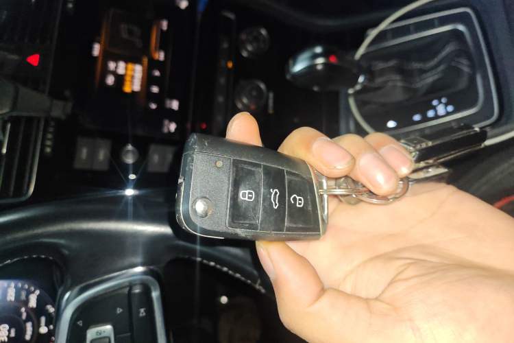 Used Volkswagen Golf 2019 280TSI DSG R-Line China VI Standard Vehicle Key