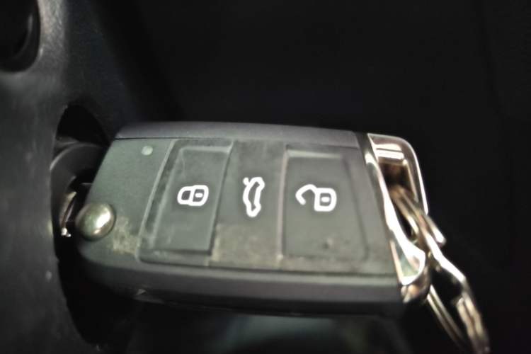 Used Volkswagen Golf 2019 200TSI DSG Comfort & Ambition Edition China VI Standard Vehicle Key