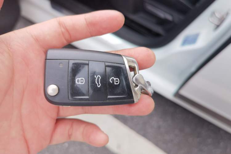 Used Volkswagen Golf 2019 280TSI DSG R-Line China VI Standard Vehicle Key