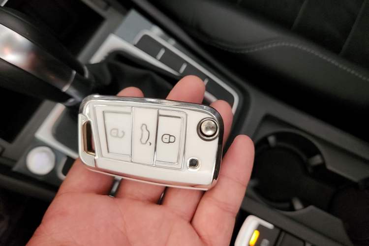 Used Volkswagen Golf 2019 280TSI DSG Luxury Version China VI Standard Vehicle Key
