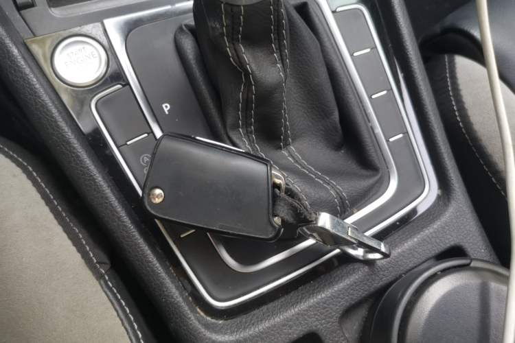 Used Volkswagen Golf 2019 280TSI DSG R-Line China VI Standard Vehicle Key