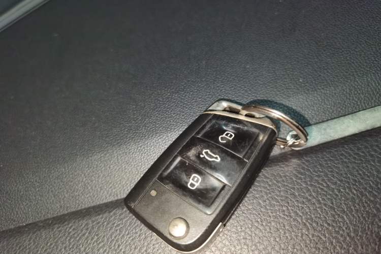Used Volkswagen Golf 2019 280TSI DSG Luxury Version China VI Standard Vehicle Key