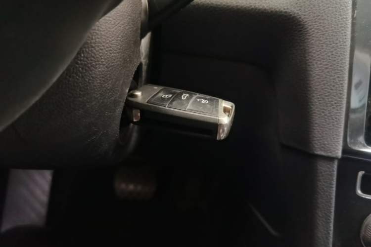 Used Volkswagen Golf 2019 200TSI DSG Comfort & Ambition Edition China VI Standard Vehicle Key