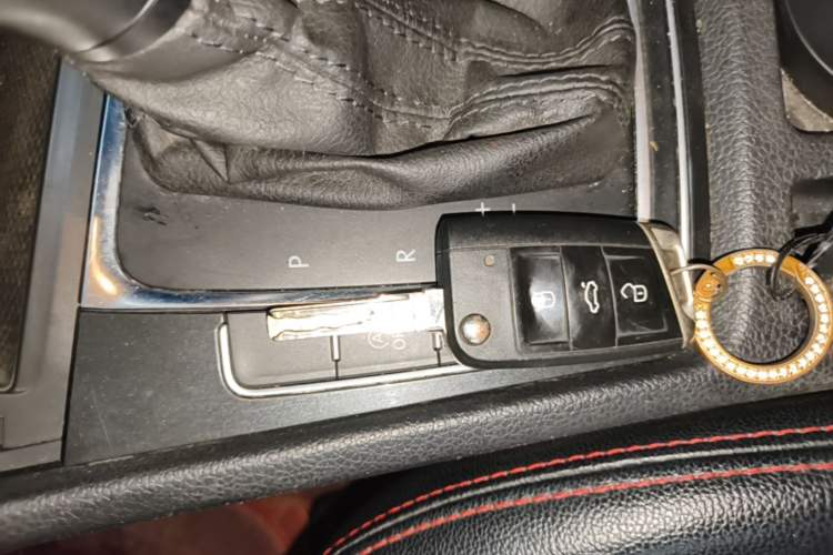 Used Volkswagen Golf 2019 200TSI DSG Comfort & Ambition Edition China VI Standard Vehicle Key