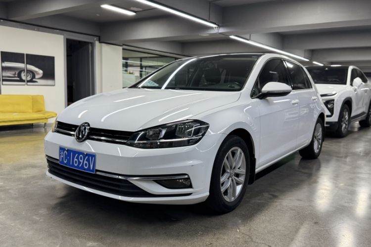 Used Volkswagen Golf 2019 200TSI DSG Comfort & Ambition Edition China VI Standard Guazi used car, China used car export, Used car for sale, Used Volkswagen cars, Cheapest cars for sale