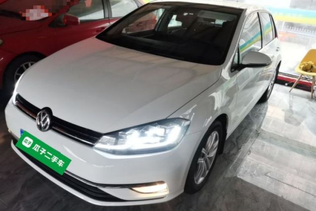 Volkswagen Golf 2019 280TSI DSG Comfort Version China V Standard مستعملة